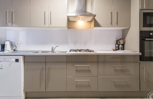 Le Vast Cottage | House with fireplace, wifi, and parking, in the heart of Le Vast