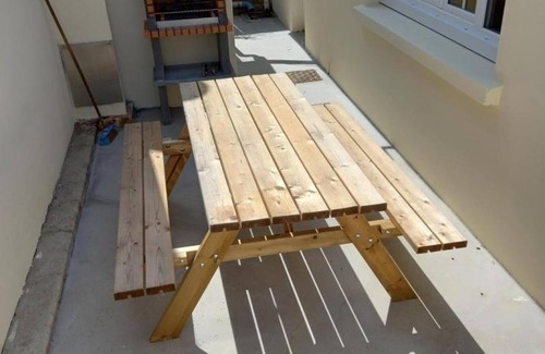 Le Vast Cottage | House with fireplace, wifi, and parking, in the heart of Le Vast