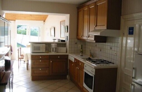 Camaret-sur-Mer House | house with garden in the city center between the port and shops.