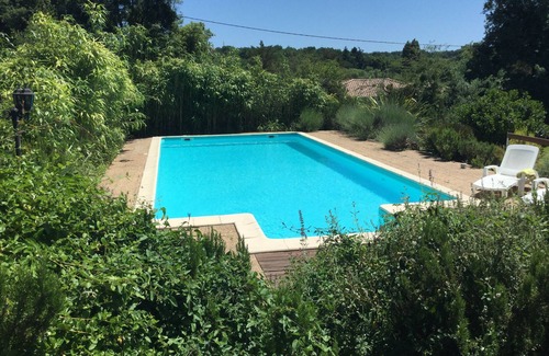 Pompignac House | House with large swimming pool and park, sleeps 8, near Bordeaux, St Emilion, Arcachon