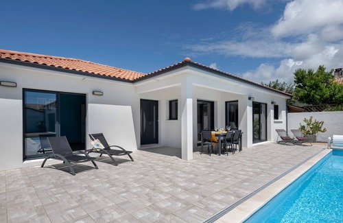 La Plaine-sur-Mer Ski Chalet | House with pool in La Plaine sur Mer