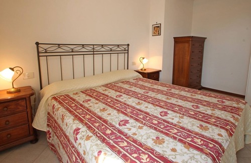 Ripa-Pozzi-Ponterosso House | House with Private Garden, Pool, WIFI, 4 People, near Sea and Forte dei Marmi