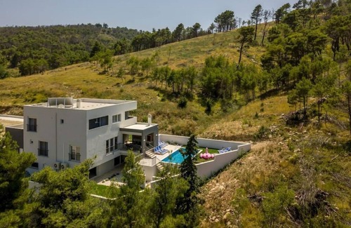 Tugare Villa | House with sauna, , jacuzzi, pool