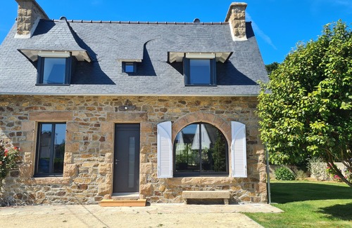 Tregastel House | House with sea view: live with the tides.