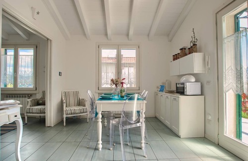 Poggi Villa | House with sea view, private patio, A/C, parking space and wi-fi