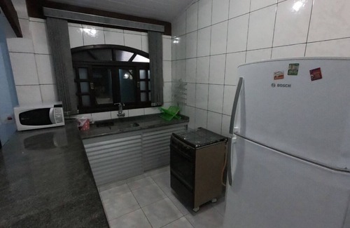 Mococa House | House with WI-FI Pool and Private Barbecue! Condominium 24-hour security