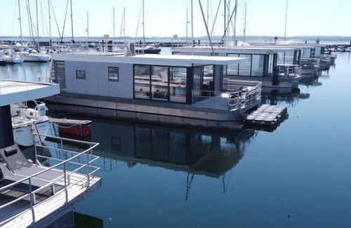 Tarnewitz Boat Rental | Houseboat in Boltenhagen