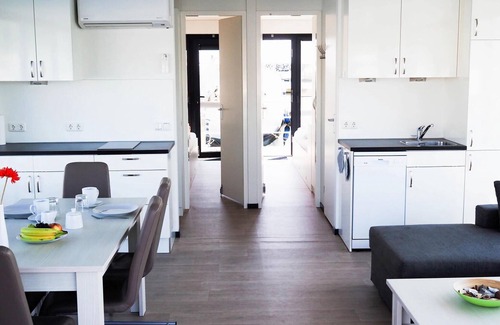 Tarnewitz Boat Rental | Houseboat in Boltenhagen