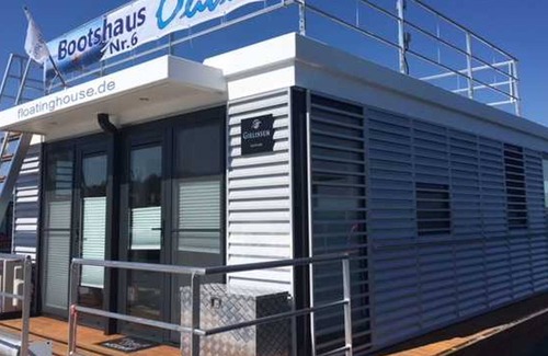 Kreuzberg Boat Rental | Houseboat Olivia - houseboat
