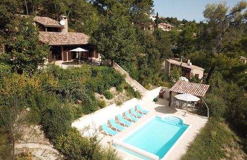 Esparron-de-Verdon Villa | houses/villas - 8 rooms - 6/7 persons