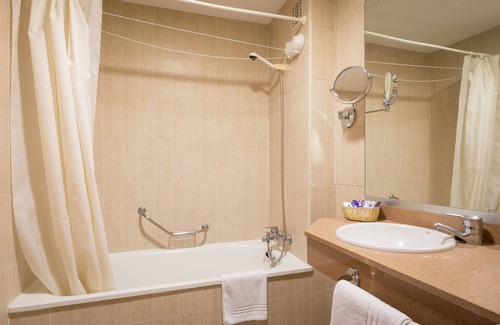Lloret de Mar Hotel | htop Royal Star & SPA