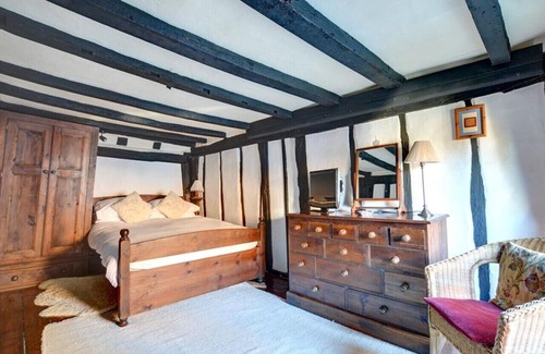 Rye House | Hucksteps Row - Two Bedroom House, Sleeps 3