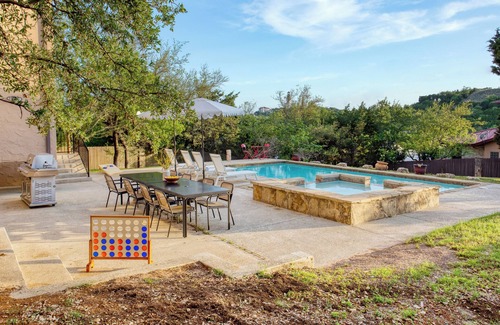 Travis Landing House | Hudson by AvantStay | W/Beautiful Views, Multiple Living Areas, Pool & Games