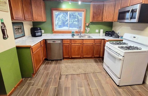 Hurley House | Hueckman Auction Hurley House