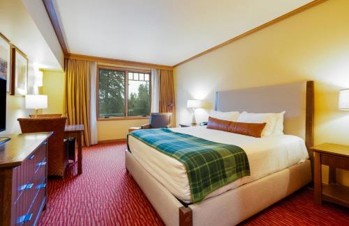 Cle Elum Apartment | Huge 2 Connecting Rooms with Kitchen & Balcony