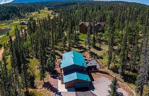 Spring Valley Cabin | Huge lodge w/ arcade/fire pit/foosball table, hot tub and WIFI