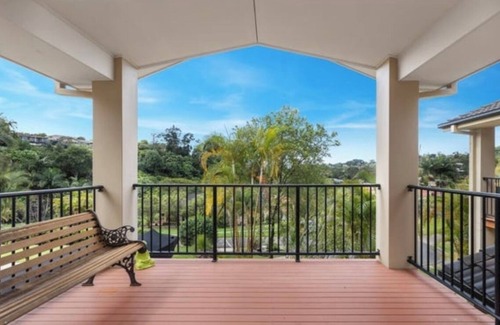 Banora Point House | Huge Modern Home close to everything!