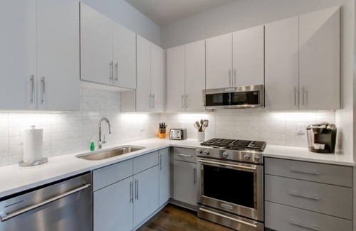 Midtown Apartment | Huge Stunning Townhome - Private Viewing Terrace