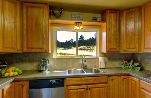 Estes Park Cottage | Huge Views, 15 Acre Private Estate, Wildlife, Multi-Family Cottage Near RMNP