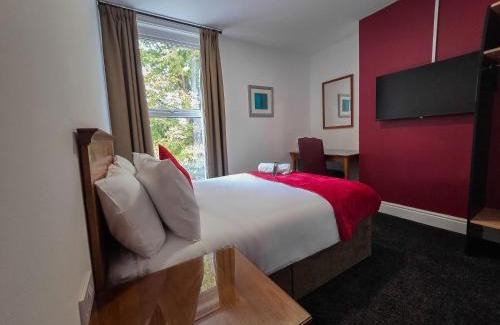 Hull Hotel | Hullywood rooms with shared kitchen facilities