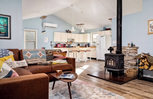 Lost River Cabin | Hummingbird Crossing - Lost River Cabin - Hot Tub, Sunsets & Stargazing