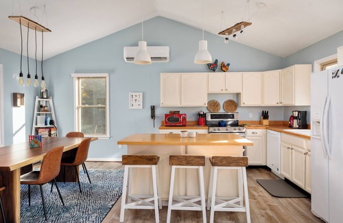 Lost River Cabin | Hummingbird Crossing - Lost River Cabin - Hot Tub, Sunsets & Stargazing