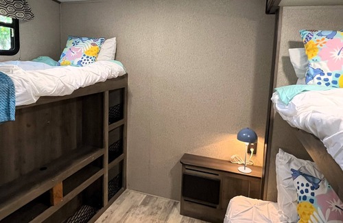 Bay Lake House | Hummingbird Haven RV with Queen, Bunk & 1 1/2 Baths- Delivered & Setup for You!