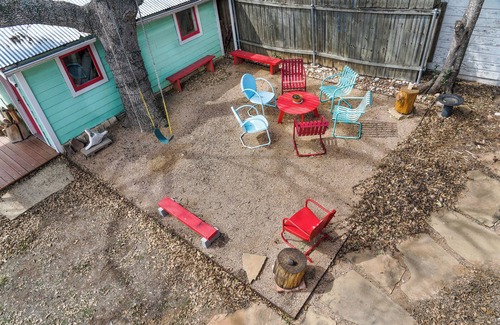 Kerrville Apartment | Hummingbird Hill nCharming, centrally located 1-bedroom apartment in Kerrville