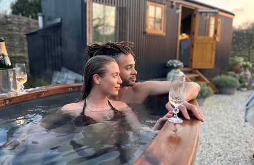 Royal Tunbridge Wells Cabin | Humphrey Hut