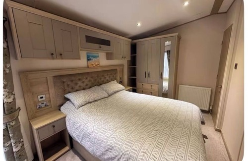 Bouvet Island Cabin | Hurleys Haven Mini Lodge At Camber (sleeps 8) Ashview 10