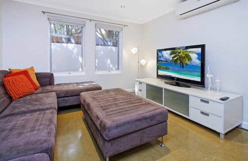Adelaide Central Business District Apartment | Hurtle Sq Hideaway - Parking, Central, Ground Flr