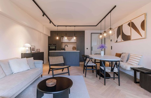 Knokke Apartment | Huswell - Knokke Bliss: Luxury with 3 Bedrooms!