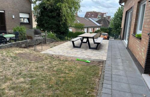 Oostduinkerke-Bad House | Huswell - Villa Near Beach with Double Parking