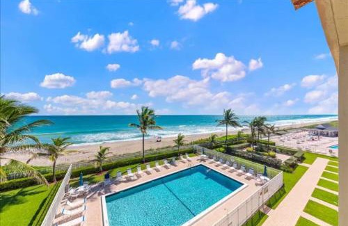 Hutchinson Island South House | Hutchinson Island BeachFront Heated Pool Balcony Top Floor