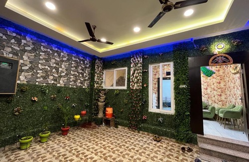 Varanasi Hotel | HV Resorts Varanasi