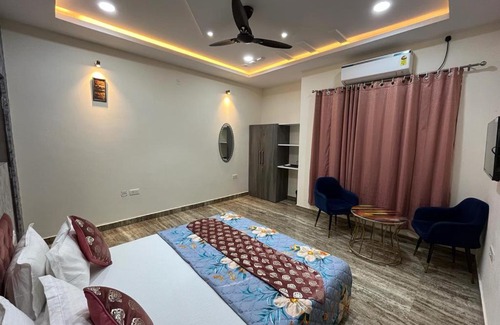 Varanasi Hotel | HV Resorts Varanasi