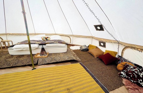 Hvolsvollur RV Rental | Hvolsvöllur Glamping 1nn