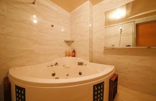 Hwaseong Hotel | Hwaseong Jes Hotel