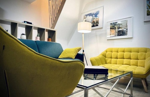 Vienne Condrieu Apartment | HypercentredeVienne Duplex Miami with cinema screen for 6 people