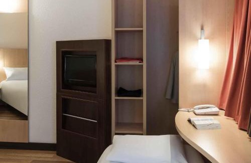 Downtown Angers Hotel | ibis Angers Centre Chateau