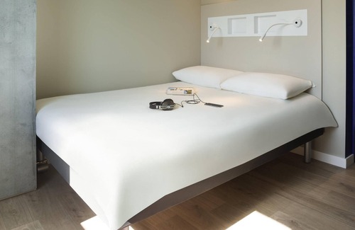 Granges-Paccot Hotel | ibis budget Fribourg