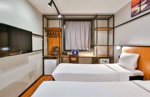 Copacabana Hotel | ibis Copacabana Posto 2 Hotel