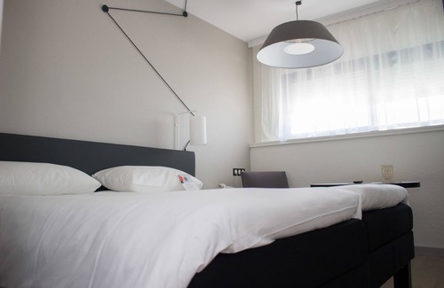 Chasseneuil-du-Poitou Hotel | ibis Poitiers Site du Futuroscope