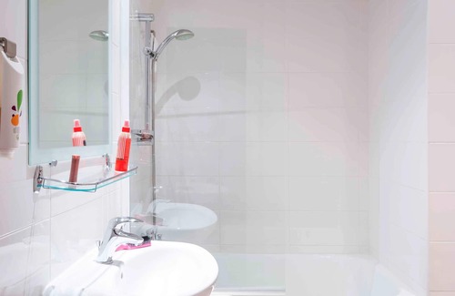 Asnieres-sur-Seine Hotel | ibis Styles Asnières Centre