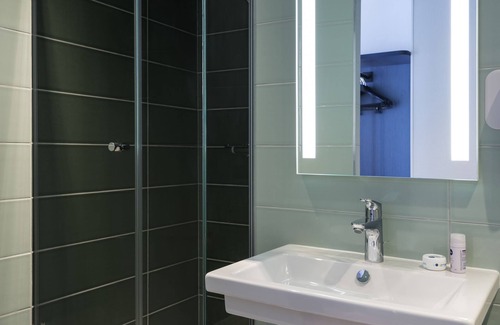 L'Europe Hotel | ibis Styles Paris Gare Saint Lazare