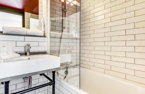 Saint-Denis Hotel | Ibis Styles Paris Saint Denis La Plaine