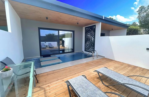 Vathi House | ICanes Suite Private Pool