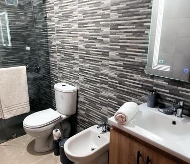 Branes Apartment | Ideal Emplacement Tanger 3 chambres,wifi,Netflix,Clim,Stade de Foot