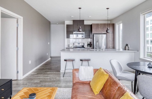 Yesler Terrace Apartment | Ideal First Hill 1BR w/ Gym, Roof & Lounge, nr Pioneer Sq, by Blueground