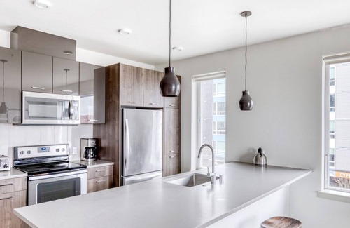 Yesler Terrace Apartment | Ideal First Hill 1BR w/ Gym, Roof & Lounge, nr Pioneer Sq, by Blueground